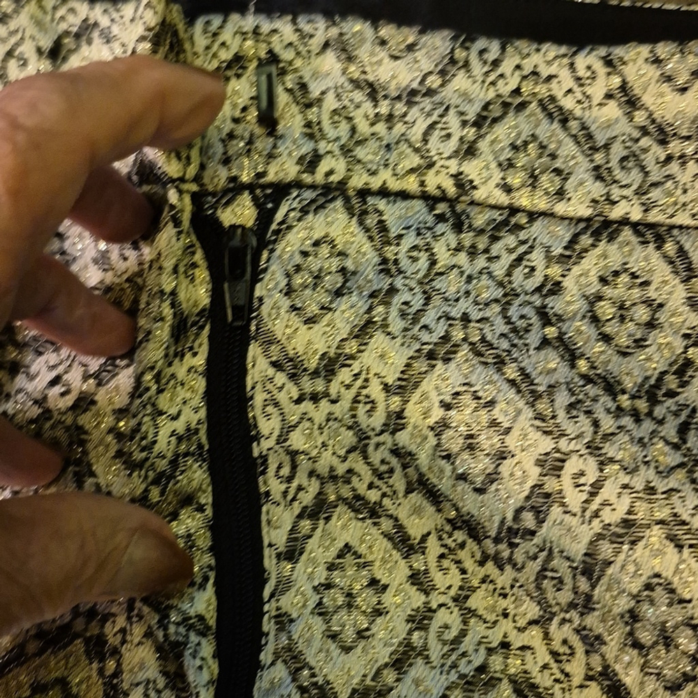 Talbots "Signature"dress Pants.fully Lined. Beautiful Black &gold.(#1661) - Picture 11 of 13
